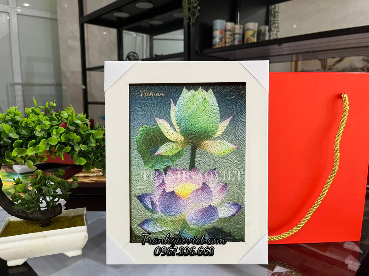 tranh gạo màu hoa sen