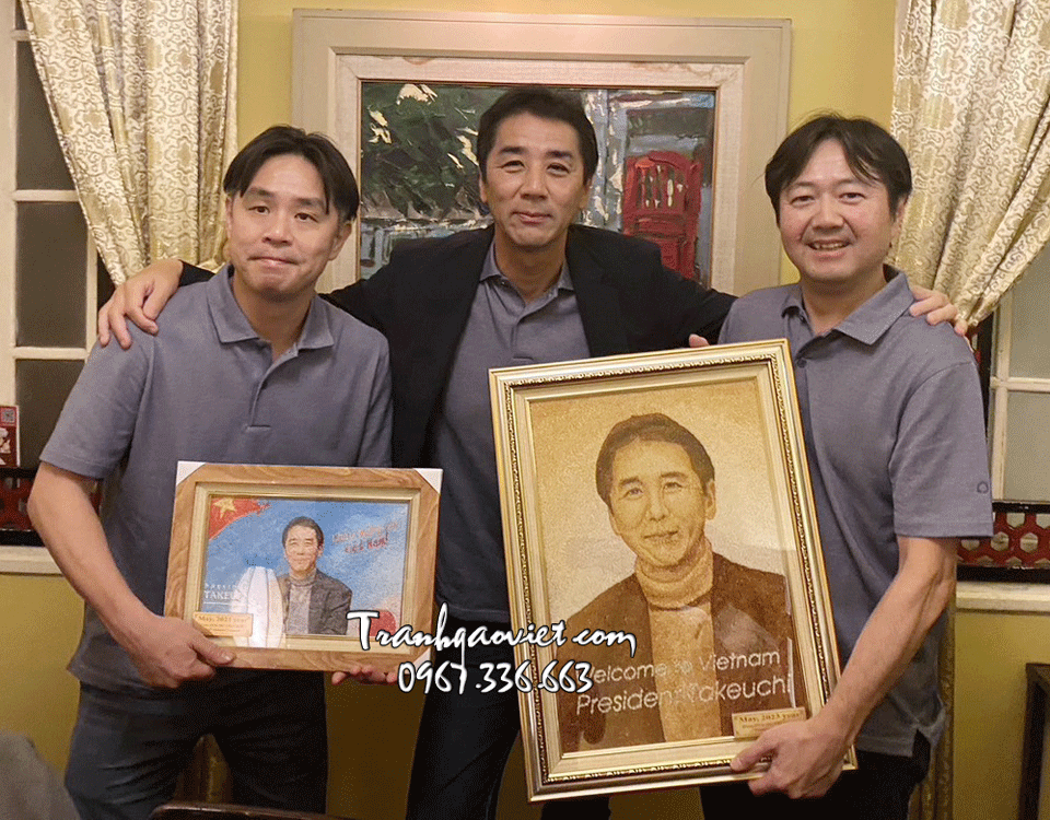 qu&agrave; tặng tranh ch&acirc;n dung
