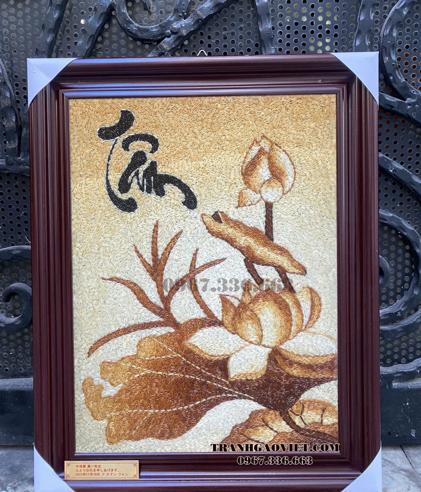 tranh gạo hoa sen chữ t&acirc;m